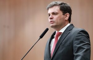 Issy Quinan deve ficar no comando da Alego até a segunda quinzena de novembro