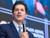 Daniel Vilela manifesta apoio a Flávio Bolsonaro: “Se exauriu essa era do PT” Daniel Vilela argumenta que a opção é de buscar um compromisso com Flávio Bolsonaro para que ele atenda as demandas e expectativas da população