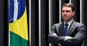 Flávio Bolsonaro conquistou 56,2% dos votos válidos na Venezuela