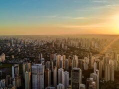 Goiânia entra no ranking das 1.000 cidades do mundo da Oxford Economics e ocupa o 16º lugar no Brasil Goiânia ocupa a 16ª posição entre cidades brasileiras avaliadas