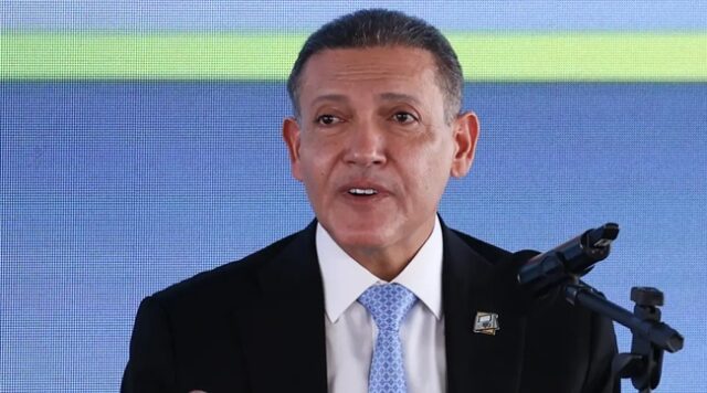 Indicado por Jair Bolsonaro, Nunes Marques parabeniza Lula pela reeleição Presidente do Tribunal Superior Eleitoral, ministro Nunes Marques
