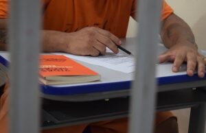 Reeducandos têm penas reduzidas por meio da leitura em Aparecida