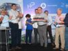 Mabel entrega 19 novos ônibus e diz que Goiânia tem o melhor transporte coletivo do Brasil Prefeito Sandro Mabel entrega 19 novos ônibus com tecnologia Euro 6 para o transporte coletivo da capital e da Região Metropolitana