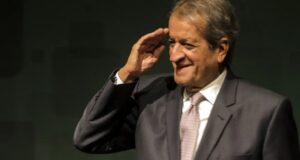 PL reconhece vitória de Lula e adota tom diferente de Flávio sobre o resultado Presidente nacional do PL, Valdemar Costa Neto reconhece o resultado proclamado pelo Tribunal Superior Eleitoral