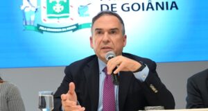 Projeto enviado por Mabel corrige distorções históricas entre os níveis e referências da carreira e valoriza trajetória profissional de administrativos da educação