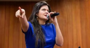 Com a decisão liminar, Aava Santiago participa da eleição da Mesa Diretora, neste sábado
