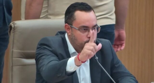 Vereador de Aparecida celebra a vitória de Lula o povo mostrou que quer continuidade Vereador Tales de Castro comentou que a maior parte dos políticos aparecidenses estavam na oposição