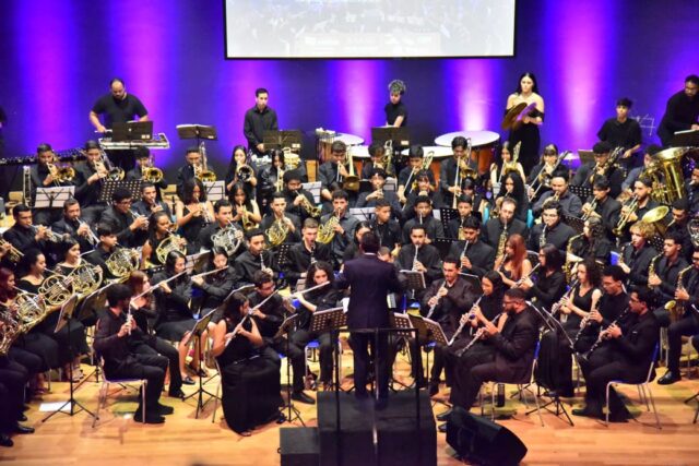 Banda Sinfônica de Aparecida fará concerto gratuito em comemoração ao Dia das Crianças Banda Sinfônica de Aparecida fará concerto gratuito em comemoração ao Dia das Crianças